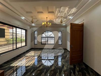 جی ۔ 13 اسلام آباد میں 7 کمروں کا 14 مرلہ مکان 4.5 لاکھ میں کرایہ پر دستیاب ہے۔