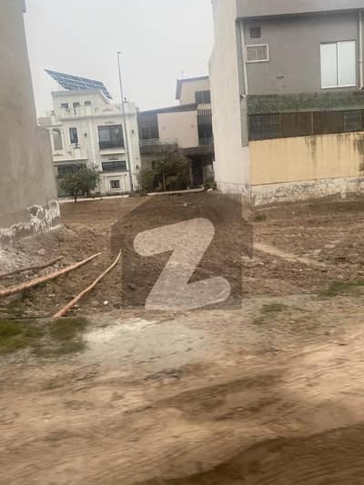 5 Marla Residential Plot Available in Park View City Lahore