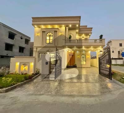 سٹی ہاؤسنگ سوسائٹی گوجرانوالہ میں 5 کمروں کا 11 مرلہ مکان 5.85 کروڑ میں برائے فروخت۔