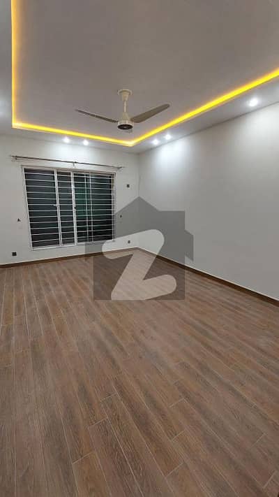 بحریہ گارڈن سٹی بحریہ ٹاؤن,اسلام آباد میں 3 کمروں کا 1 کنال زیریں پورشن 1.85 لاکھ میں کرایہ پر دستیاب ہے۔