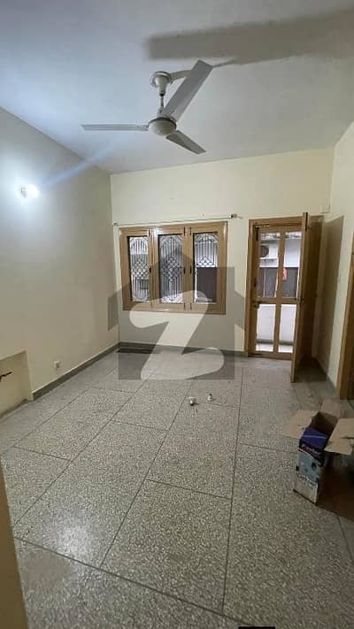 آئی ۔ 10 اسلام آباد میں 4 کمروں کا 4 مرلہ مکان 2.45 کروڑ میں برائے فروخت۔