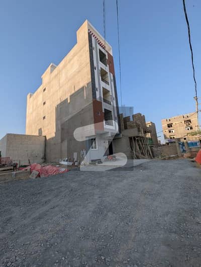 3 BEDROOMS LOUNGE APARTMENT WITH A LIFT IN A BUILDING