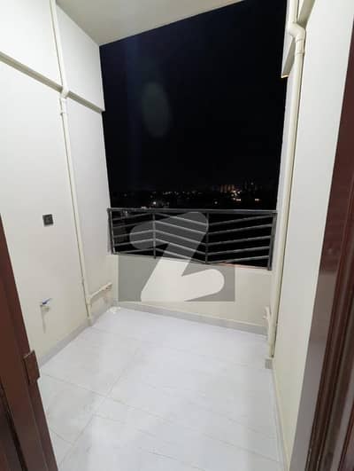 3 BEDROOMS LOUNGE WITH PRIVATE ROOF WITH A LIFT IN A BUILDING AVAILBALE FOR SALE