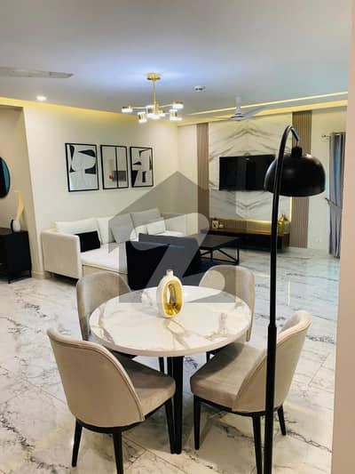 10 MARLA 3 BEDROOMS FURNISHED APARTMENT AVAILABLE FOR RENT