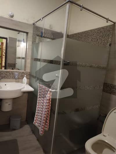 ڈی ایچ اے فیز 4 ڈی ایچ اے ڈیفینس,کراچی میں 6 کمروں کا 12 مرلہ مکان 9.75 کروڑ میں برائے فروخت۔