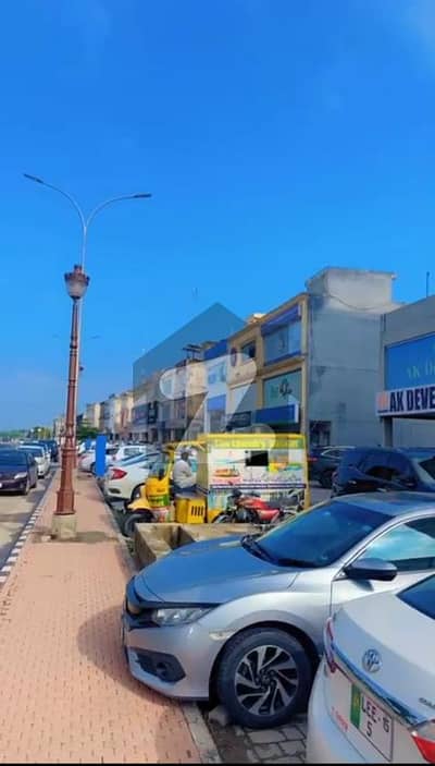 10 Marla Plot In Lake City M3 Extension 1 | Premium Block | High ROI