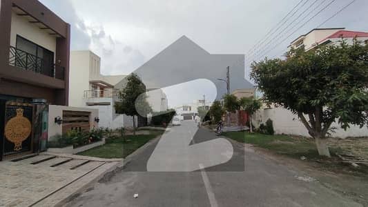 7.5 marla plot for sale in buch villas D block near entrance