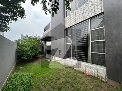 10 Marla Corner House For Rent