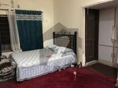 4 Marla Portion For Rent