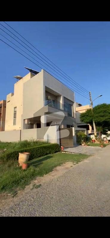 ڈی ایچ اے 11 رہبر لاہور میں 3 کمروں کا 5 مرلہ مکان 2.3 کروڑ میں برائے فروخت۔