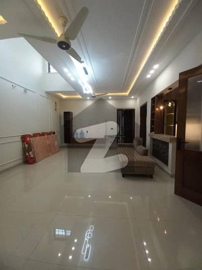 بحریہ انکلیو - سیکٹر سی 1 بحریہ انکلیو,بحریہ ٹاؤن,اسلام آباد میں 2 کمروں کا 10 مرلہ زیریں پورشن 80.0 ہزار میں کرایہ پر دستیاب ہے۔