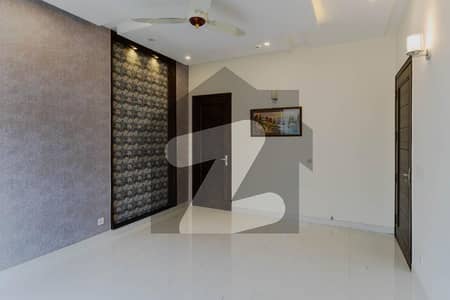 ڈی ایچ اے فیز 6 ڈیفنس (ڈی ایچ اے),لاہور میں 5 کمروں کا 1 کنال مکان 2.5 لاکھ میں کرایہ پر دستیاب ہے۔