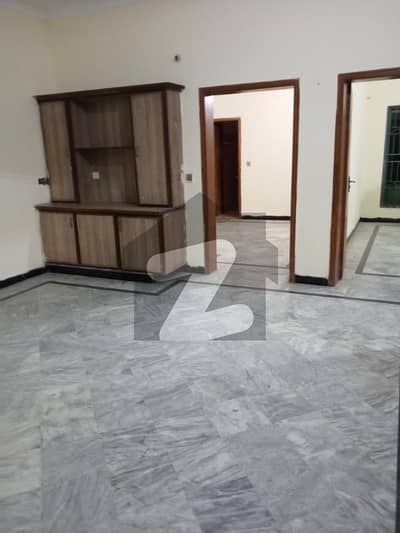 جوہر ٹاؤن لاہور میں 3 کمروں کا 5 مرلہ بالائی پورشن 55.0 ہزار میں کرایہ پر دستیاب ہے۔