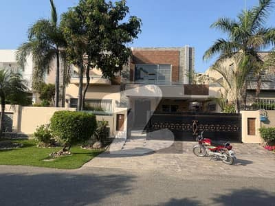 ڈی ایچ اے فیز 5 ڈیفنس (ڈی ایچ اے),لاہور میں 5 کمروں کا 1 کنال مکان 3.5 لاکھ میں کرایہ پر دستیاب ہے۔