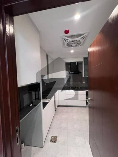 ڈیفینس رایا ڈی ایچ اے ڈیفینس,لاہور میں 1 کمرے کا 4 مرلہ فلیٹ 3.4 کروڑ میں برائے فروخت۔