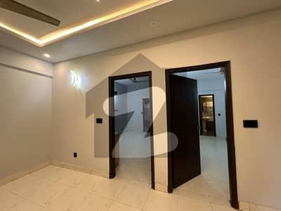 راحت کمرشل ایریا ڈی ایچ اے فیز 6,ڈی ایچ اے ڈیفینس,کراچی میں 2 کمروں کا 4 مرلہ فلیٹ 90.0 ہزار میں کرایہ پر دستیاب ہے۔