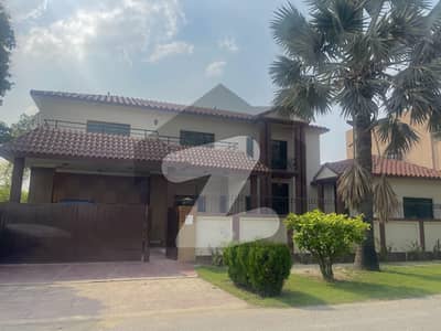 ڈی ایچ اے فیز 2 ڈیفنس (ڈی ایچ اے),لاہور میں 3 کمروں کا 1 کنال مکان 2.3 لاکھ میں کرایہ پر دستیاب ہے۔