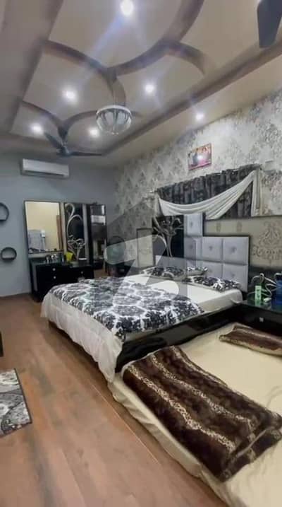 Ready to Move | 6 Bedrooms | 240 Sq Yards | Block 2 | Near Paradise Bakery