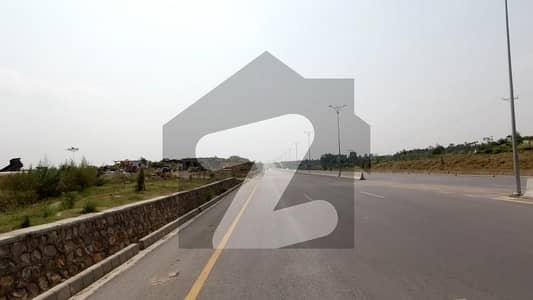 50X90 CORNER PLOT ON NEAR TO MAIN MARGALLA ROAD C16/2