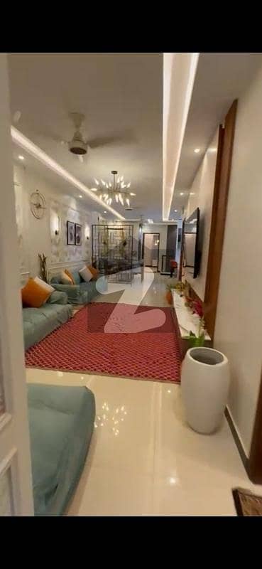 پی ای سی ایچ ایس بلاک 2 پی ای سی ایچ ایس,جمشید ٹاؤن,کراچی میں 4 کمروں کا 12 مرلہ زیریں پورشن 6.5 کروڑ میں برائے فروخت۔