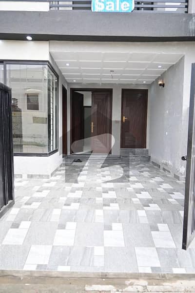 Jubilee Town 5 Marla House Prime Location Available For Sale