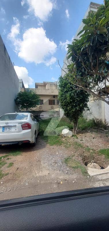 جی ۔ 13/1 جی ۔ 13,اسلام آباد میں 4 مرلہ رہائشی پلاٹ 2.85 کروڑ میں برائے فروخت۔