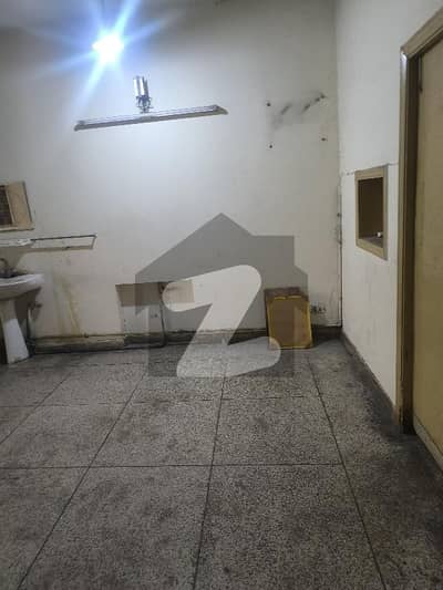 جی ۔ 9 اسلام آباد میں 3 کمروں کا 14 مرلہ زیریں پورشن 1.2 لاکھ میں کرایہ پر دستیاب ہے۔