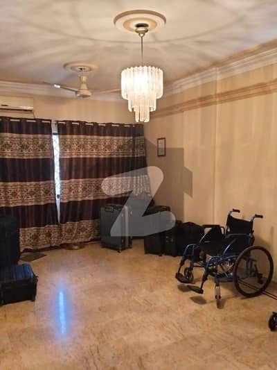 Reserve A Centrally Located Flat In Clifton - Block 5