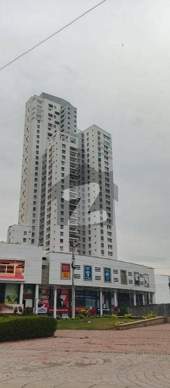 Reasonably-Priced 3200 Square Feet Flat In Clifton - Block 6, Karachi Is Available As Of Now