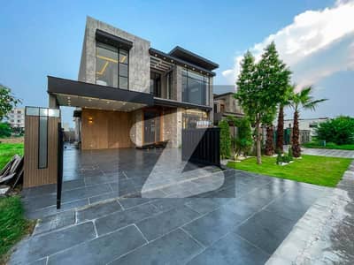 ڈی ایچ اے فیز 6 - بلاک ایف فیز 6,ڈیفنس (ڈی ایچ اے),لاہور میں 5 کمروں کا 1 کنال مکان 10.5 کروڑ میں برائے فروخت۔