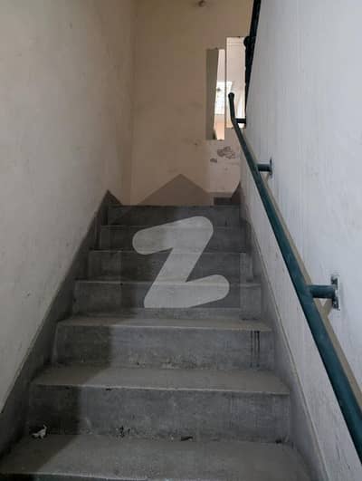 Building with 11 Commercial Shops Ideal For Rental Income