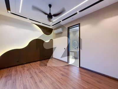 لیک سٹی میڈوز لاہور میں 3 کمروں کا 1 کنال بالائی پورشن 1.15 لاکھ میں کرایہ پر دستیاب ہے۔