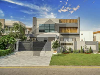 ڈی ایچ اے فیز 3 ڈیفنس (ڈی ایچ اے),لاہور میں 5 کمروں کا 1 کنال مکان 5.5 کروڑ میں برائے فروخت۔