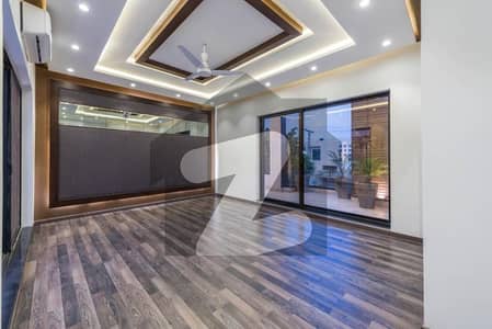 ڈی ایچ اے فیز 5 ڈیفنس (ڈی ایچ اے),لاہور میں 3 کمروں کا 1 کنال بالائی پورشن 1.3 لاکھ میں کرایہ پر دستیاب ہے۔ ڈی ایچ اے فیز 5 ڈیفنس (ڈی ایچ اے),لاہور میں 3 کمروں کا 1 کنال بالائی پورشن 1.3 لاکھ میں کرایہ پر دستیاب ہے۔