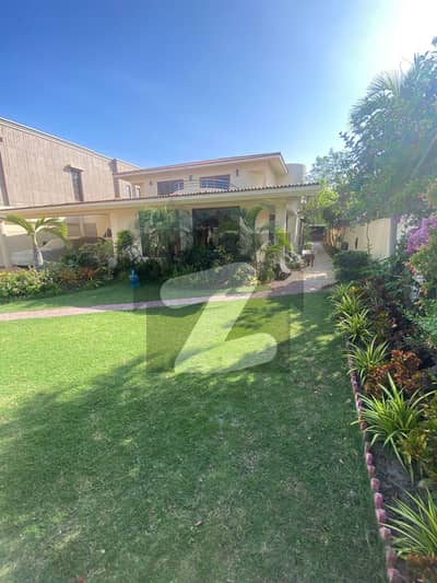 ڈی ایچ اے فیز 6 ڈی ایچ اے ڈیفینس,کراچی میں 6 کمروں کا 2 کنال مکان 16.0 لاکھ میں کرایہ پر دستیاب ہے۔