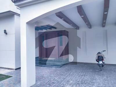 بحریہ ٹاؤن فیز 2 بحریہ ٹاؤن راولپنڈی,راولپنڈی میں 6 کمروں کا 1 کنال مکان 12.5 کروڑ میں برائے فروخت۔