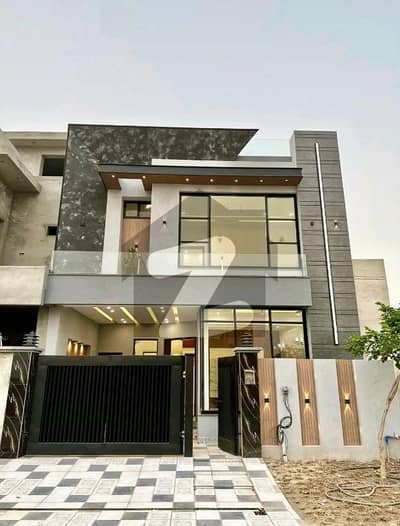 5 Marla Modern House Available For Rent On Prime Location In New Lahore City