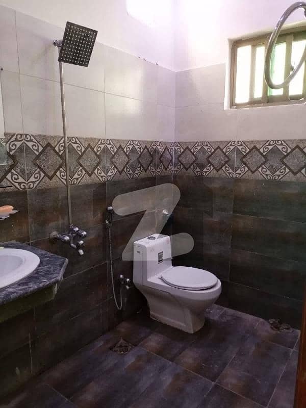 پی سی ایس آئی آر سٹاف کالونی لاہور میں 3 کمروں کا 4 مرلہ مکان 1.65 کروڑ میں برائے فروخت۔ پی سی ایس آئی آر سٹاف کالونی لاہور میں 3 کمروں کا 4 مرلہ مکان 1.65 کروڑ میں برائے فروخت۔