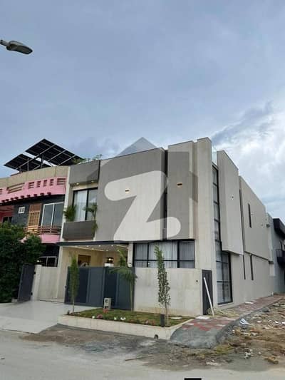 Ready To Buy A House 8 Marla In Islamabad