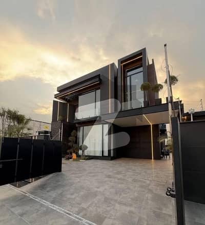 ڈی ایچ اے فیز 7 - بلاک ٹی فیز 7,ڈیفنس (ڈی ایچ اے),لاہور میں 5 کمروں کا 1 کنال مکان 8.9 کروڑ میں برائے فروخت۔ ڈی ایچ اے فیز 7 - بلاک ٹی فیز 7,ڈیفنس (ڈی ایچ اے),لاہور میں 5 کمروں کا 1 کنال مکان 8.9 کروڑ میں برائے فروخت۔