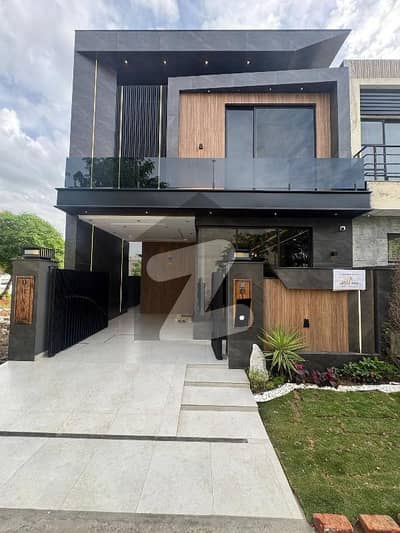 5MARLA BRAND NEW MOST LUXURY HOUSE FOR SALE