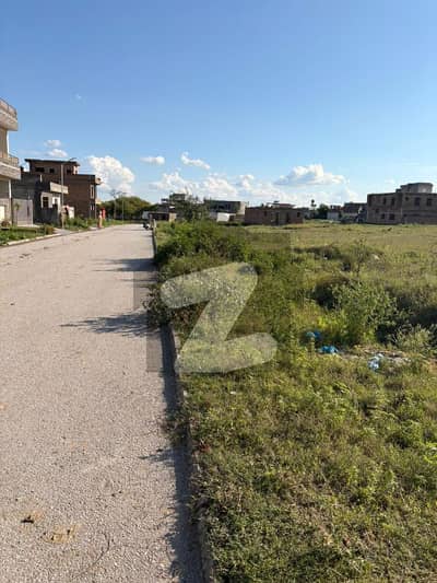 7 Marla plot For Sale in Jinnah garden