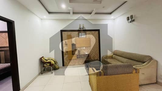 جوہر ٹاؤن لاہور میں 3 کمروں کا 7 مرلہ بالائی پورشن 80.0 ہزار میں کرایہ پر دستیاب ہے۔