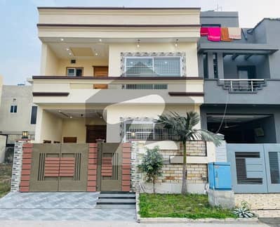 سٹی ہاؤسنگ سوسائٹی گوجرانوالہ میں 3 کمروں کا 5 مرلہ مکان 1.6 کروڑ میں برائے فروخت۔