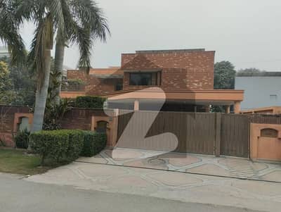 ڈی ایچ اے فیز 3 - بلاک ایکس فیز 3,ڈیفنس (ڈی ایچ اے),لاہور میں 6 کمروں کا 2 کنال مکان 14.7 کروڑ میں برائے فروخت۔