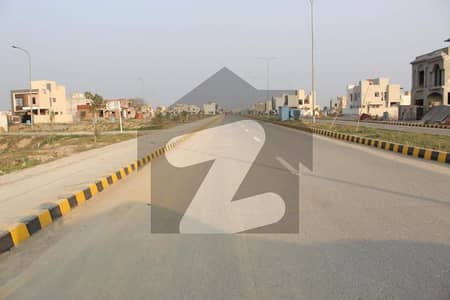 1-KANAL RESIDENTIAL PLOT LOCATED IN THE BEST BLOCK OF DHA LAHORE.
