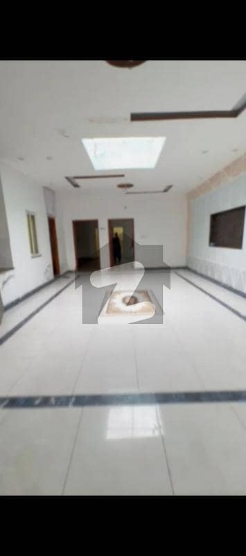 جوہر ٹاؤن فیز 2 - بلاک ایچ3 جوہر ٹاؤن فیز 2,جوہر ٹاؤن,لاہور میں 4 کمروں کا 7 مرلہ مکان 3.3 کروڑ میں برائے فروخت۔ جوہر ٹاؤن فیز 2 - بلاک ایچ3 جوہر ٹاؤن فیز 2,جوہر ٹاؤن,لاہور میں 4 کمروں کا 7 مرلہ مکان 3.3 کروڑ میں برائے فروخت۔