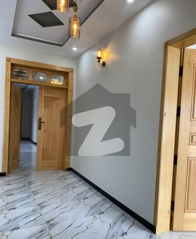 ڈی ایچ اے فیز 1 - سیکٹر سی ڈی ایچ اے فیز 1,ڈی ایچ اے ڈیفینس,پشاور میں 10 کمروں کا 1 کنال مکان 9.5 کروڑ میں برائے فروخت۔