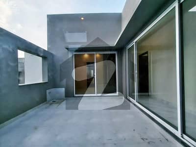 ڈی ایچ اے فیز 3 - بلاک ڈبل ایکس فیز 3,ڈیفنس (ڈی ایچ اے),لاہور میں 4 کمروں کا 8 مرلہ مکان 1.6 لاکھ میں کرایہ پر دستیاب ہے۔