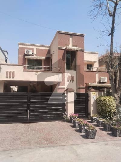 13 Marla 4 Bedrooms House Sector B Askari 11 Lahore For Sale
